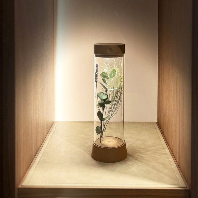 Lámpara de mesa recargable EOS, iluminación LED sostenible